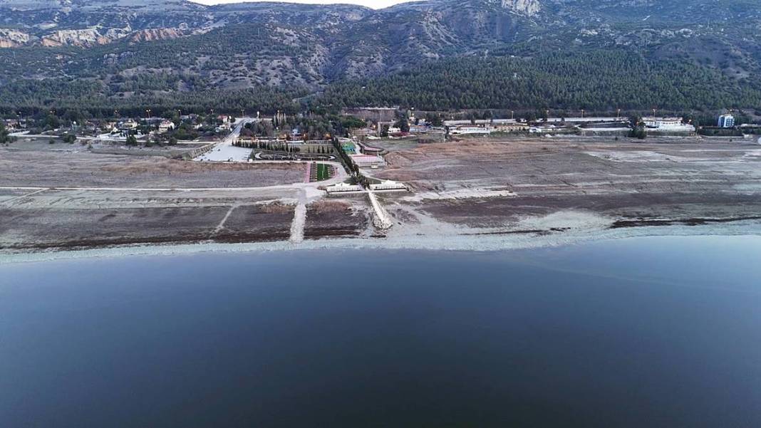 Gözden kaçan felaket: Burdur Gölü'nün yarısı yok oldu! 10